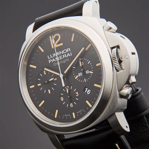 panerai luminor gmt occasion|luminor panerai daylight price.